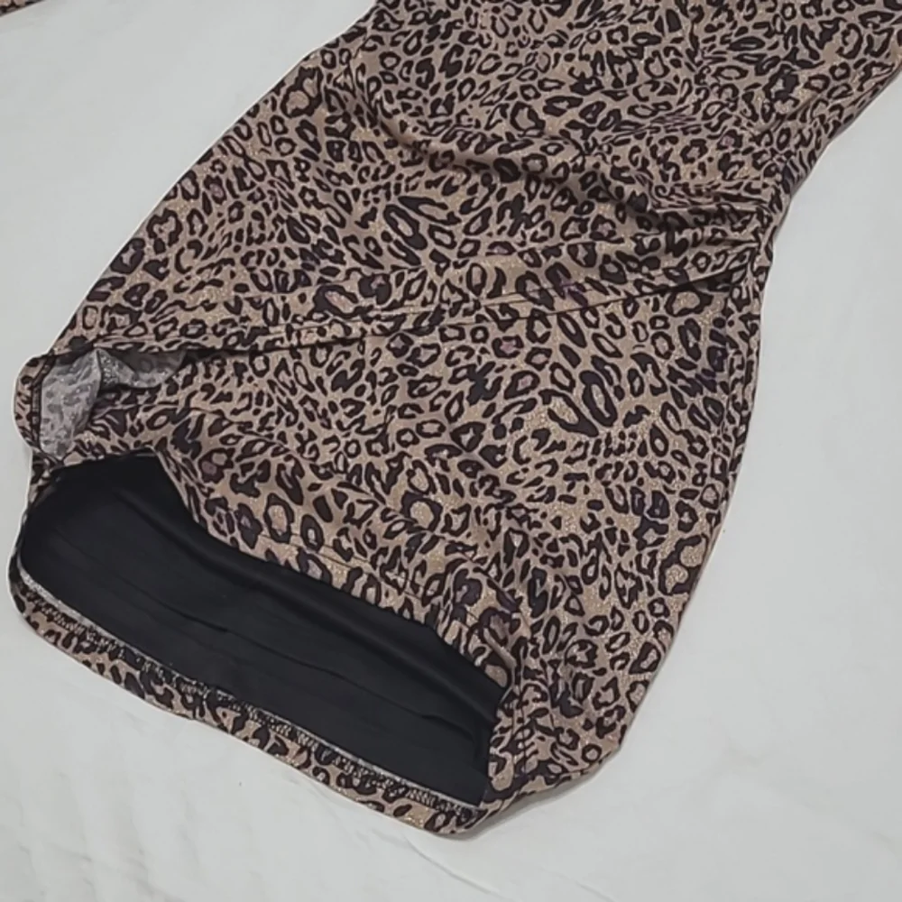 🆕️ superdown 'Laurie' Faux Wrap Dress - Picture 8 of 12